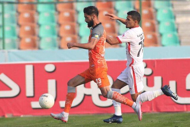 واکنش هواداران پرسپولیس به از دست دادن موقعیت گل توسط علیپور واکنش طرفداران پرسپولیس به از دست دادن موقعیت گل توسط علیپور