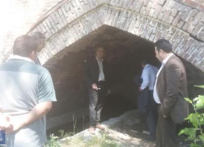فرماندار: فرایند بازسازی پل تاریخی قیرمیزی کورپی نیر مطلوب است