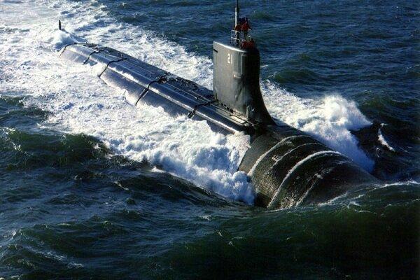 زیردریایی آسیب دیده آمریکایی خود را به جزیره گوآم رساند