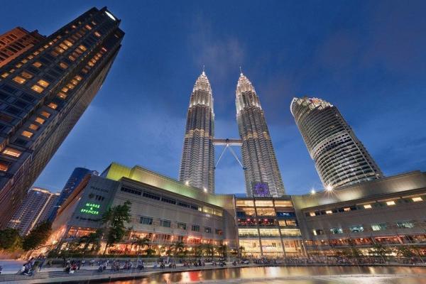 تور مالزی ارزان: با تور مجازی از برج های پتروناس در مالزی تماشا کنید